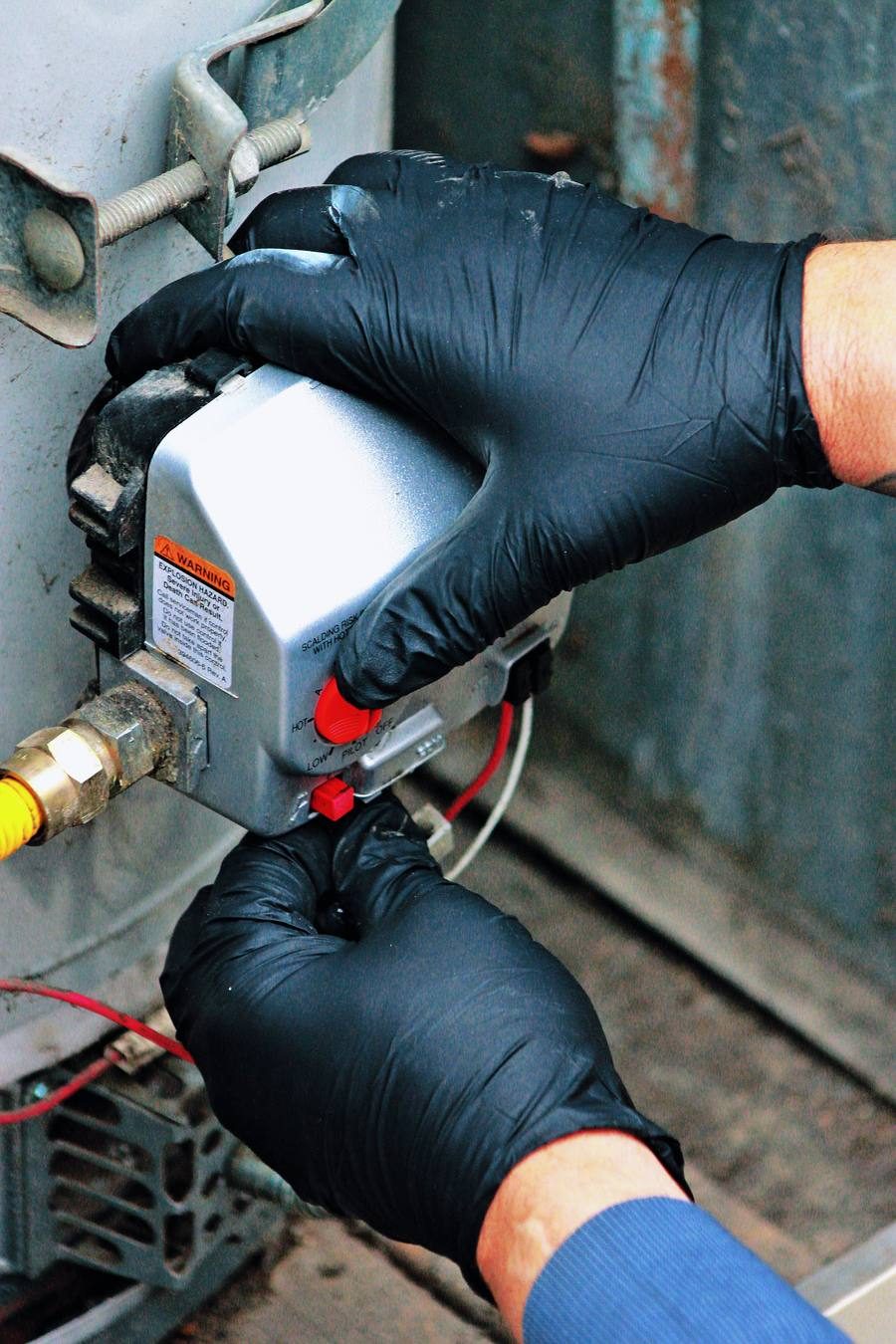 Licensed plumber performing repairs in the Norwalk area